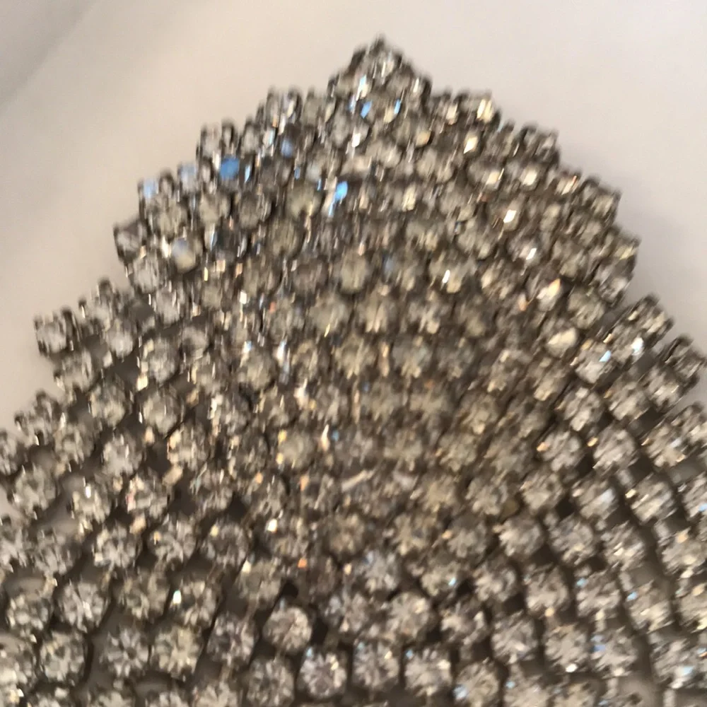 Ladies vintage Silver tone rhinestone broach pin - Picture 9 of 12